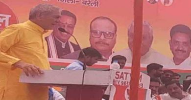 Bareilly News: ‘हमारा अनाज खाकर मोटे हुए चूहे काट रहे हैं हमारा ही कालीन’-लक्ष्मीनारायण चौधरी