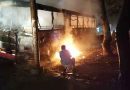 Muzaffarnagar News: श्मशान घाट के पास देर रात्रि बस में लगी आग से मचा हड़कम्प