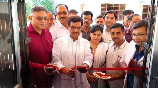 Muzaffarnagar: 18 वर्ष से अधिक आयु वर्ग के लोगों को लगाई जा रही निशुल्क बूस्टर डोज, जिला पंचायत अध्यक्ष द्वारा शुभारंभ