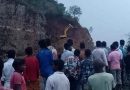 Sonbhadra News: खदान की दरकी दिवार, बारिश के दौरान अचानक से दीवार दरने से दबे ऑपरेटर