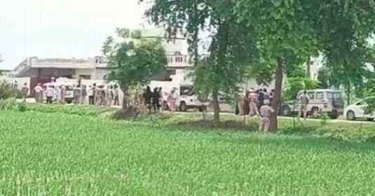 Sidhu Musewala के हत्यारों से मुठभेड़, पुलिस ने घेरा दो किलोमीटर का इलाका, लोगों से घर में ही रहने की अपील
