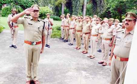Muzaffarnagar News: पुलिस लाइन में हुआ ध्वजारोहण