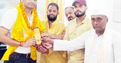 Muzaffarnagar News: सर्वसमाज द्वारा जेल अधीक्षक को किया सम्मानित