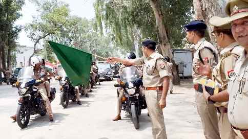 Muzaffarnagar News: रामपुर तिराहा से रवाना किया गया तिरंगा मार्चपास्ट,आम जन मानस में जगाई राष्ट्रीयता की भावना