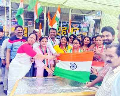 Muzaffarnagar News: तिरंगा वितरण कार्यक्रम का हुआ आयोजन