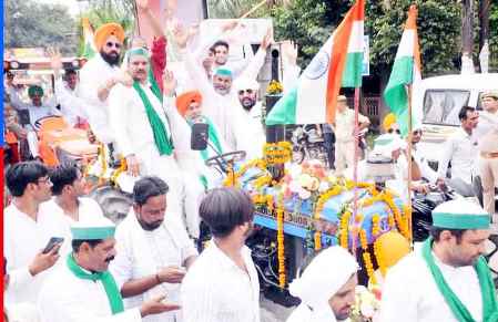 Muzaffarnagar News: म्हारा ट्रैक्टर म्हारा तिरंगा परेड: सरकार ट्रैक्टर और तिरंगे पर न बोले- राकेश टिकैत