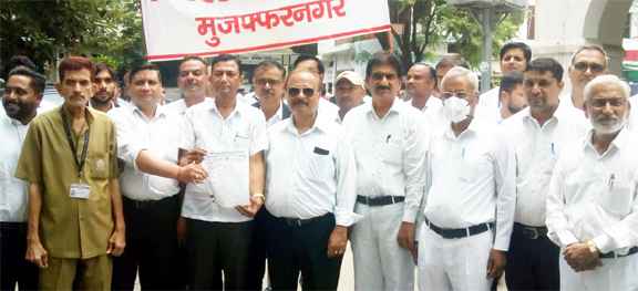 Muzaffarnagar News: मांगों को लेकर केंद्रीय संघर्ष समिति ने किया प्रदर्शन Muzaffarnagar News: मांगों को लेकर केंद्रीय संघर्ष समिति ने किया प्रदर्शन