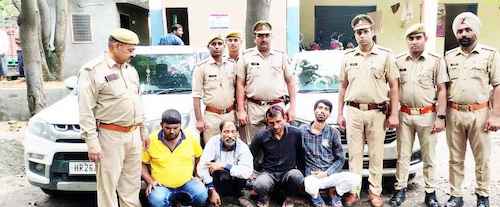 Muzaffarnagar News: 2 गाड़ियाँ सहित चार शातिर अन्तर्राजजीय वाहन चोर दबोचे