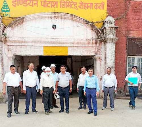 Muzaffarnagar News: अपर गन्ना आयुक्त ने चीनी मिलों का किया निरीक्षण