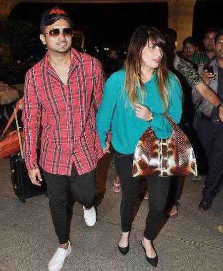 सभी आरोप झूठे हैं और मेरी छवि खराब करने की कोशिश: Honey Singh सभी आरोप झूठे हैं और मेरी छवि खराब करने की कोशिश: Honey Singh