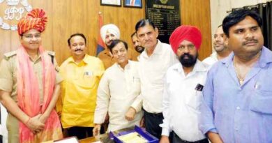 Muzaffarnagar News: संयुक्त व्यापार संघ समिति ने किया एसएसपी ने समानित