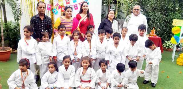 Muzaffarnagar News- दशहरा पर्व के साथ – साथ ग्रैंड पैरेंट्स डे भी मनाया गया Muzaffarnagar News- दशहरा पर्व के साथ – साथ ग्रैंड पैरेंट्स डे भी मनाया गया