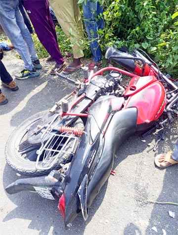 Muzaffarnagar News-सड़क हादसे में बाइक सवार दो की मौत Muzaffarnagar News-सड़क हादसे में बाइक सवार दो की मौत