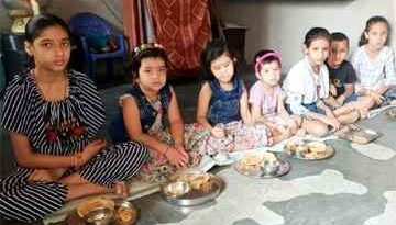 Muzaffarnagar News: कन्या पूजन कर श्रद्धालुओं ने किया व्रत परायण