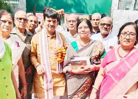 Muzaffarnagar News: बेटी बचाओ बेटी पढ़ाओ की टीम कार्यकत्रियों को मंत्री ने किया सम्मानित Muzaffarnagar News: बेटी बचाओ बेटी पढ़ाओ की टीम कार्यकत्रियों को मंत्री ने किया सम्मानित