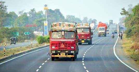 Muzaffarnagar मे ध्वस्त होंगे हाईवे के 100 फुट में बनें मकान, दुकान ओर होटल, अफसरों ने लगाए निशान