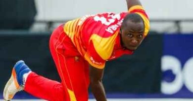 गेंदबाज Tendai Chatara का शानदार प्रदर्शन, Zimbabwe पहली बार सुपर 12 में