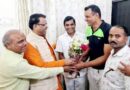 Muzaffarnagar: मंत्री नरेंद्र कश्यप ने पीडब्ल्यूडी गेस्ट हाउस पर कामकाजी मीटिंग ली