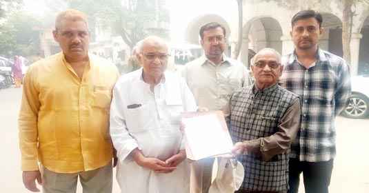 Muzaffarnagar News- बच्चों को मिले सुविधा, जिला कांग्रेस कमेटी ने ज्ञापन देकर कार्यवाही किए जाने की मांग की Muzaffarnagar News- बच्चों को मिले सुविधा, जिला कांग्रेस कमेटी ने ज्ञापन देकर कार्यवाही किए जाने की मांग की