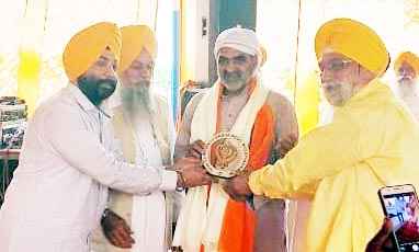 Muzaffarnagar News-श्रद्धा व भक्ति के साथ मनाया श्री गुरूनानक देव जी का प्रकाश उत्सव