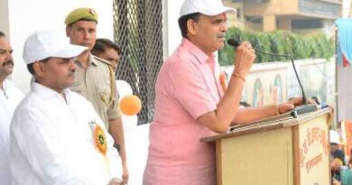 Muzaffarnagar News- मन मस्तिष्क को स्वस्थ रखने के लिये खेल जरुरी, बच्चो को खेल के प्रति जागरुक रहना चाहियेः जिलाधिकारी