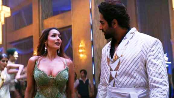 ‘Aap Jaisa Koi’ आइटम सॉन्ग रिलीज ‘Aap Jaisa Koi’ आइटम सॉन्ग रिलीज