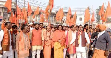 Muzaffarnagar News- हिंदू महासभा अध्यक्ष योगेंद्र वर्मा के नेतृत्व में सात सूत्रीय मांगों को लेकर सौंपा ज्ञापन