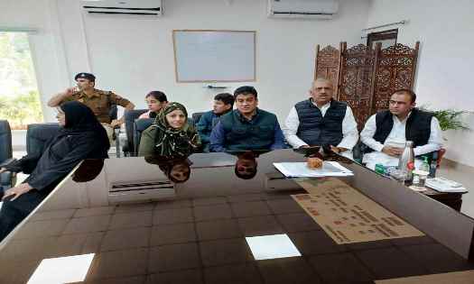 Kanpur News: सपा विधायक इरफान सोलंकी और उनके भाई ने किया सरेंडर Kanpur News: सपा विधायक इरफान सोलंकी और उनके भाई ने किया सरेंडर