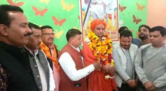 किसी भी अन्य धर्म से हमे दबना या डरना नही है, सनातन धर्म पर उठने वाली उंगली को काट देंगे-Mahamandaleshwar Surendranand Giri किसी भी अन्य धर्म से हमे दबना या डरना नही है, सनातन धर्म पर उठने वाली उंगली को काट देंगे-Mahamandaleshwar Surendranand Giri