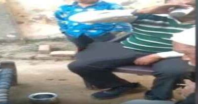 Moradabad News: बिलारी तहसील क्षेत्र के लेखपाल का शराब पीकर पैसे लेने का वीडियो वायरल