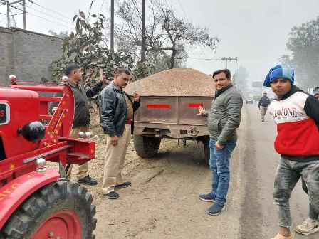 Muzaffarnagar -यातायात के नियमों का एआरटीओ ने पालन करने के लिए जागरूक किया