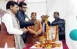 Muzaffarnagar विभिन्न विभागों ने लगाए स्टॉल, सरकारी योजनाओं की दी गई जानकारी