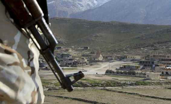 Iran: सीरिया-इराक बॉर्डर पर ईरानी ट्रकों पर किया गया हमला Iran: सीरिया-इराक बॉर्डर पर ईरानी ट्रकों पर किया गया हमला