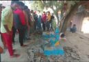 Mahoba News: मंदिर तोड़े जाने का विरोध करते हुए जमकर हंगामा किया