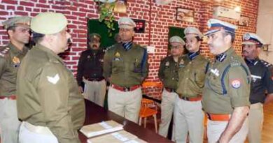 Muzaffarnagar: रिजर्व पुलिस लाइन मे परेड की सलामी लेते हुए निरीक्षण कर एडीजी ने दिये दिशा निर्देश