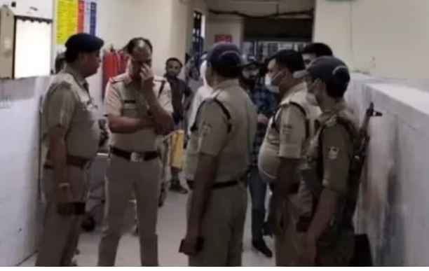 Kashipur: पिता पर जानलेवा हमला-काट दिया हाथों की उंगलियां व प्राइवेट पार्ट को