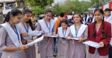 Muzaffarnagar News-सीबीएसई हाईस्कूल की परीक्षा समाप्त, छात्र-छात्राओं में खुशी की लहर, मैथेमेटिक्स का था लास्ट पेपर