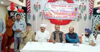 Muzaffarnagar News- होली मिलन समारोह हुआ आयोजित,मुख्य अतिथि पधारे भारतीय किसान यूनियन के राष्ट्रीय अध्यक्ष चौ.नरेश टिकैत