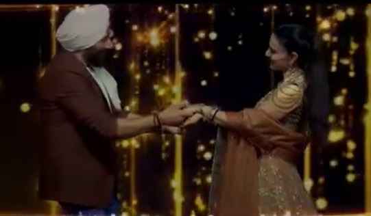 Gadar 2 प्रमोशन करने के लिए सनी देओल और अमीषा का रोमांटिक डांस