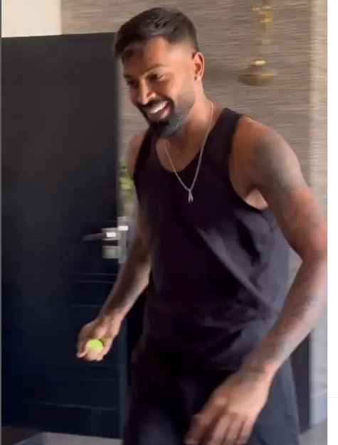 आईपीएल 2023 से पहले बड़े भाई के साथ घर में मस्ती करते दिखे Hardik Pandya आईपीएल 2023 से पहले बड़े भाई के साथ घर में मस्ती करते दिखे Hardik Pandya