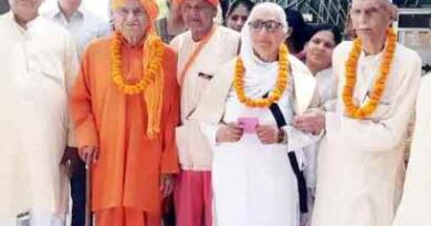 Muzaffarnagar News- जो वृद्धजनों को अपमानित करता है, वह पाप का भागी होता हैः आचार्य गुरुदत्त आर्य