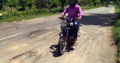 Muzaffarnagar: मोरना-लक्सर मार्ग पर गड्ढो की भरमार, मार्ग के शीघ्र निर्माण की माँग