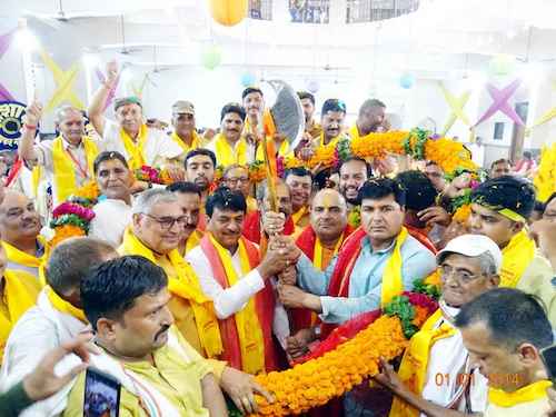 Muzaffarnagar News: धूमधाम व श्रद्धा के साथ निकाली भगवान परशुराम की भव्य शोभायात्रा Muzaffarnagar News: धूमधाम व श्रद्धा के साथ निकाली भगवान परशुराम की भव्य शोभायात्रा