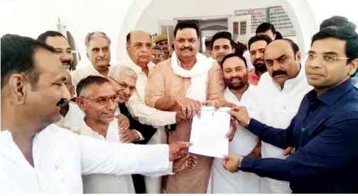 Muzaffarnagar News: रालोद कार्यकर्ताओं व पदाधिकारियों ने सौंपा ज्ञापन Muzaffarnagar News: रालोद कार्यकर्ताओं व पदाधिकारियों ने सौंपा ज्ञापन