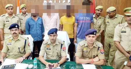 Muzaffarnagar News: पुलिस ने चार शातिरों को किया गिरफ्तार, ०३ तमंचे ३१५ बोर मय १२ कारतूस व ०१ चाकू बरामद