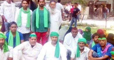 Muzaffarnagar News:  युवक की मौत के मामले मे गिरफ्तारी की मांग को किया प्रदर्शन