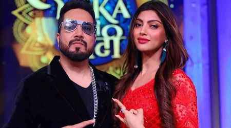 Akanksha Puri ने मीका सिंह को डेट करने पर तोड़ी चुप्पी…