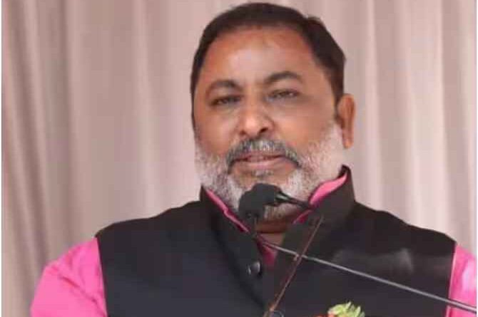 Ballia News: महाराणा प्रताप प्रतिमा के लिए स्टेडियम तिराहे पर ही सहमति बनी- Daya Shankar Singh