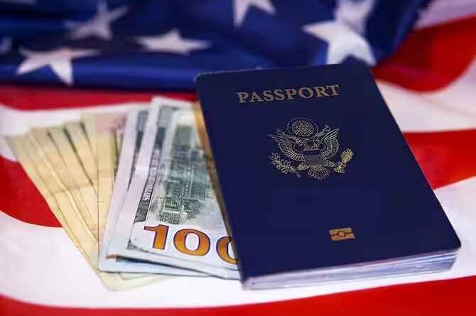 ट्रम्प का नया वीज़ा शॉक: H-1B और H-4 पर सोशल मीडिया निगरानी अनिवार्य, भारतीय प्रोफेशनल्स में हड़कंप