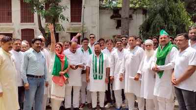 Muzaffarnagar News: मणिपुर राज्य में हुई घटना को दुर्भाग्यपूर्ण बताते हुए रालोद ने  सौपा ज्ञापन